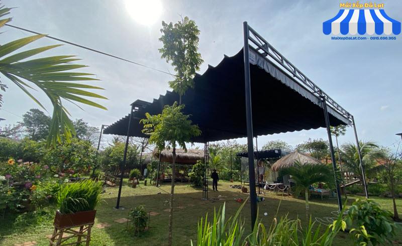 Mái xếp lượn sóng sân vườn bền đẹp
