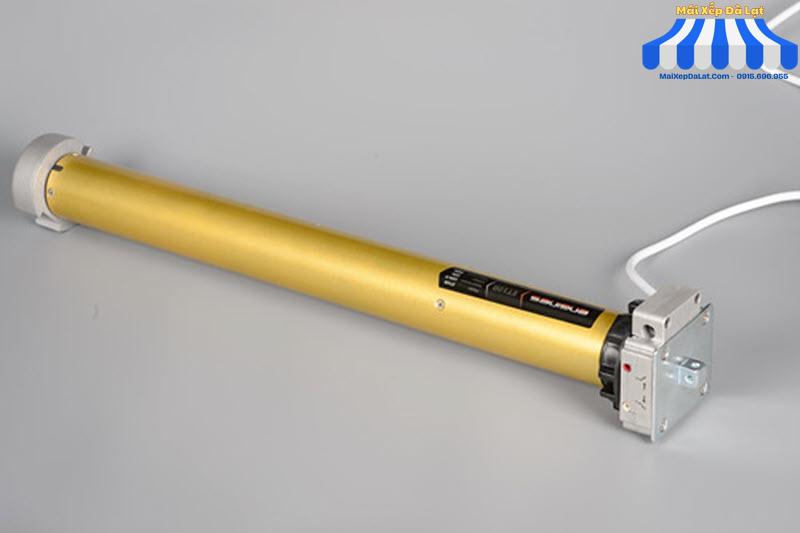 Motor tự động - Hỗ trợ kéo mở dễ dàng, tiện lợi hơn.