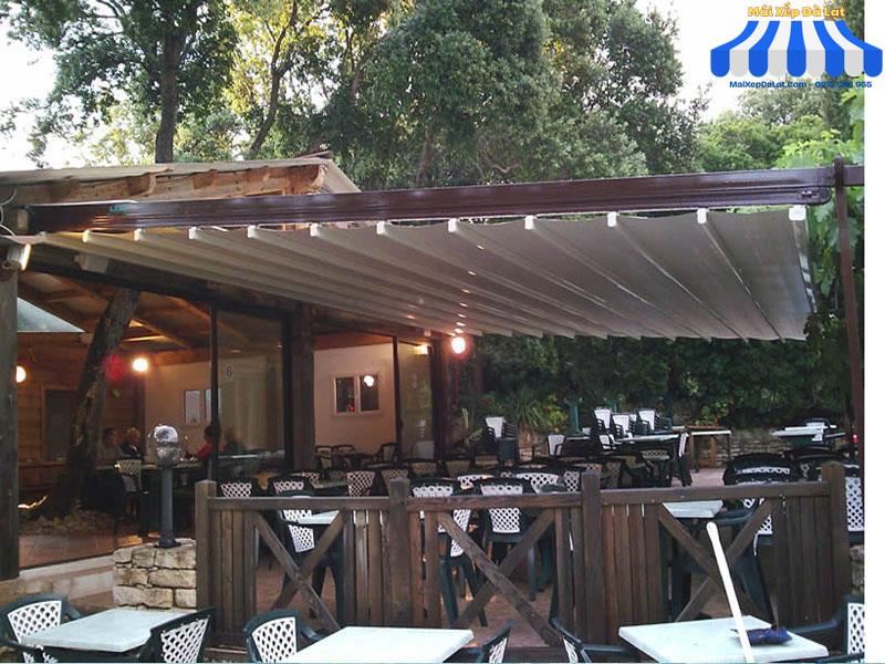 Lợi ích kinh tế và thương hiệu khi sử dụng mái xếp cho quán cafe