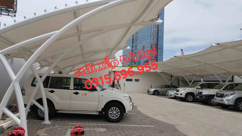 Mái che nhà xe bằng vải bạt HDPE